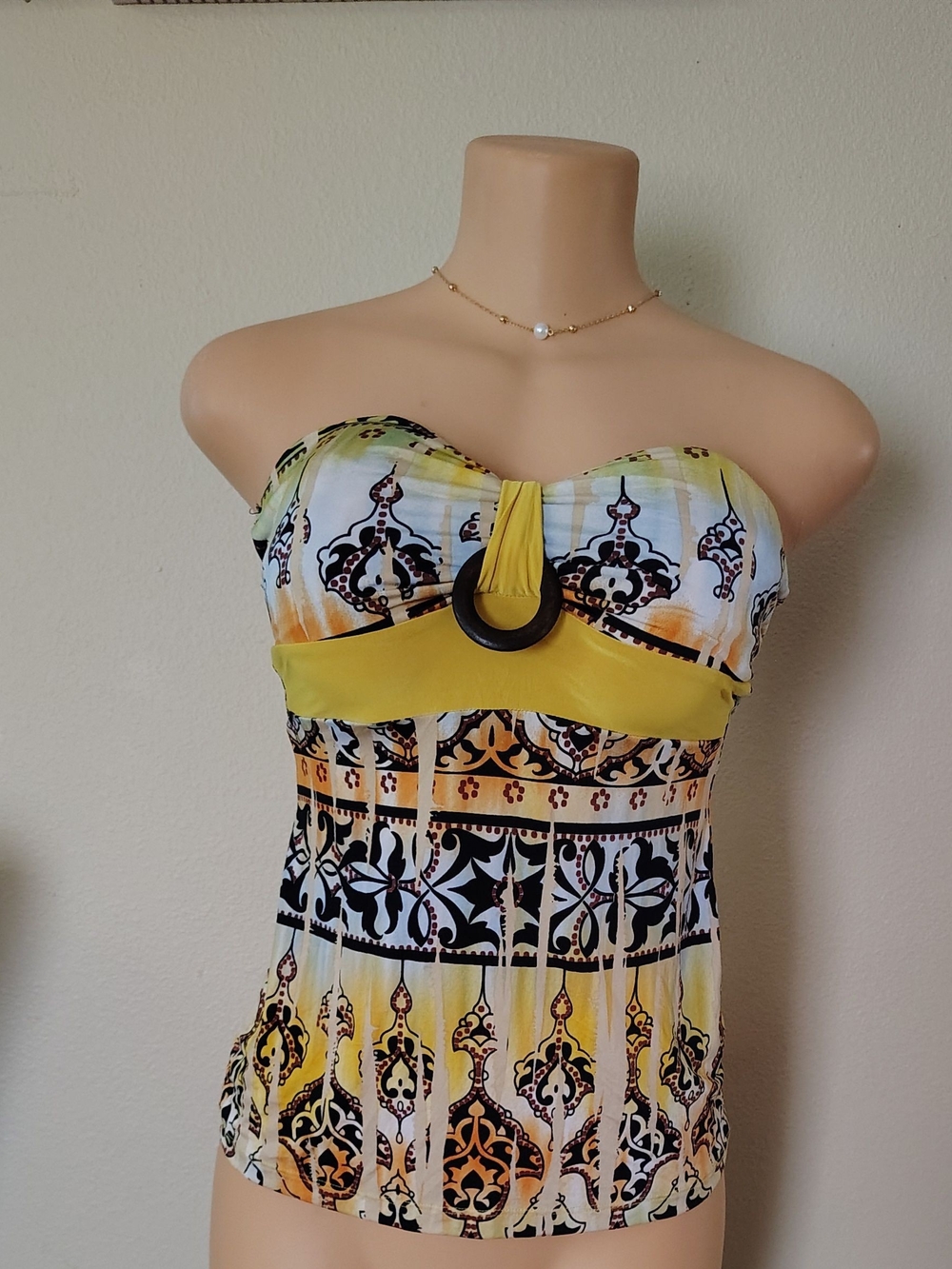 a'gaci Yellow Printed Strapless Tankini Top with Decorative Ring
